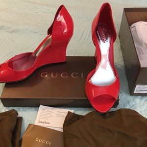 Women’s authentic dark orange Gucci wedges.